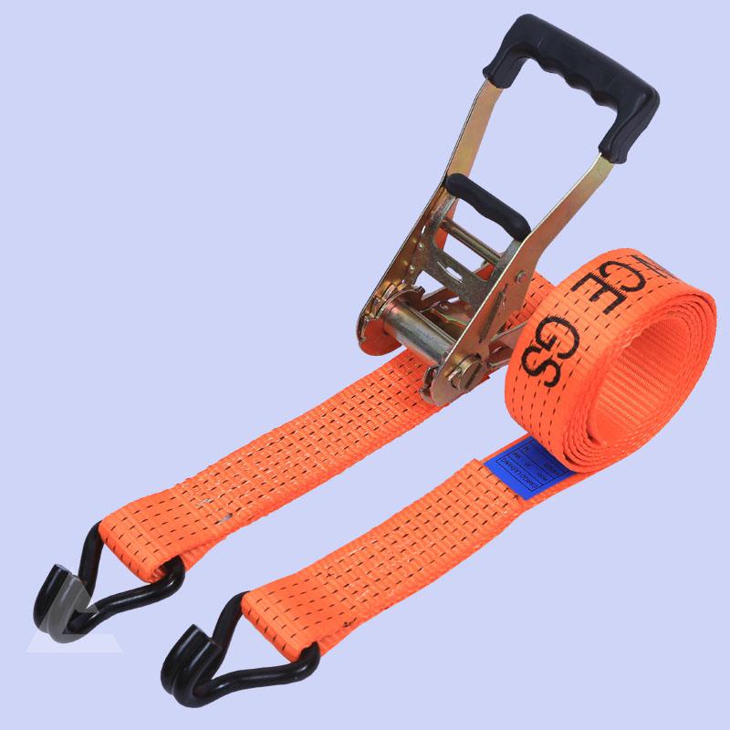 寶寶座椅捆綁器在電動車中的應用