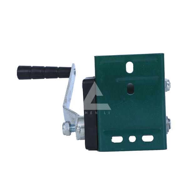 手搖絞盤怎么安裝在車上？