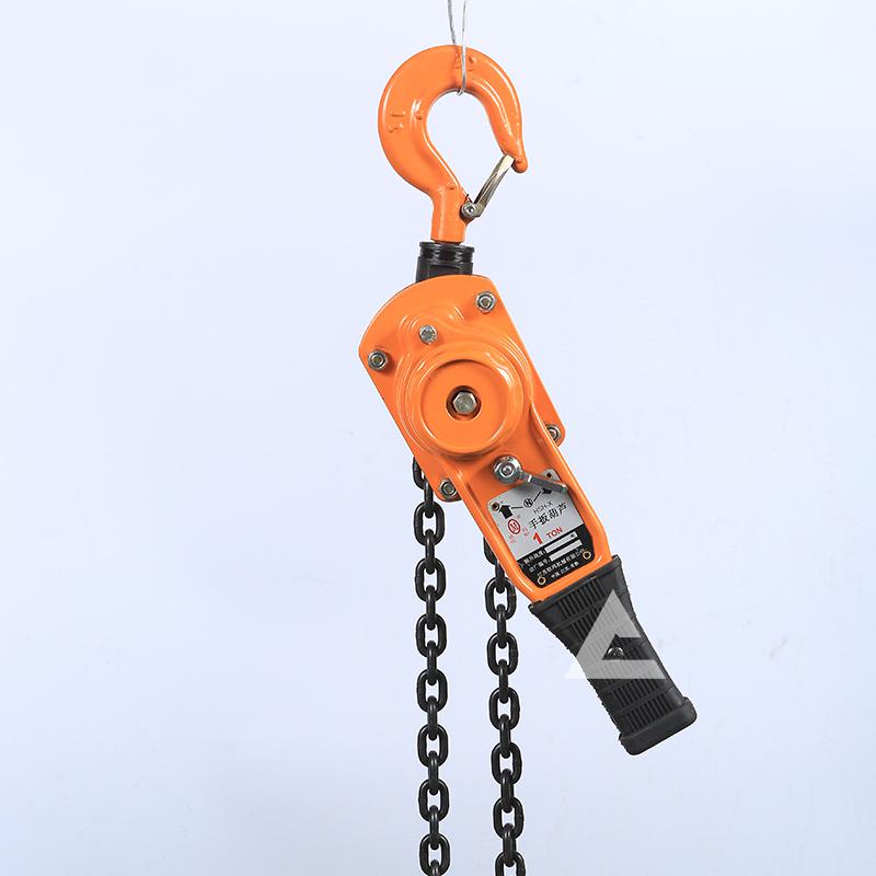 6噸1.5米手扳葫蘆在吊水泥沙子中的應用